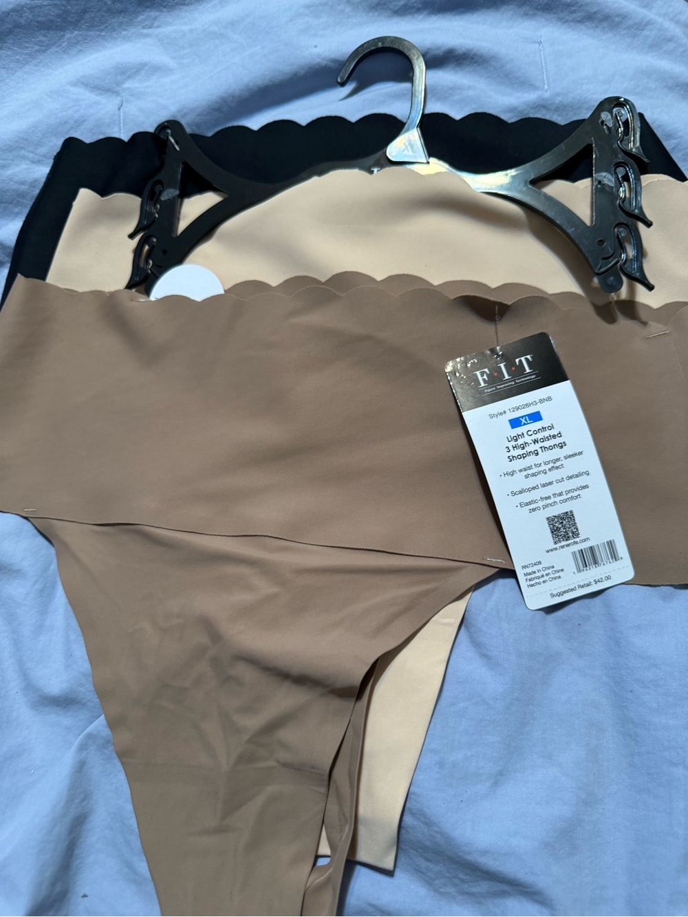 Seamless Scallop-Edge Thong Panties - Nude/Beige/Black (3-Pack)